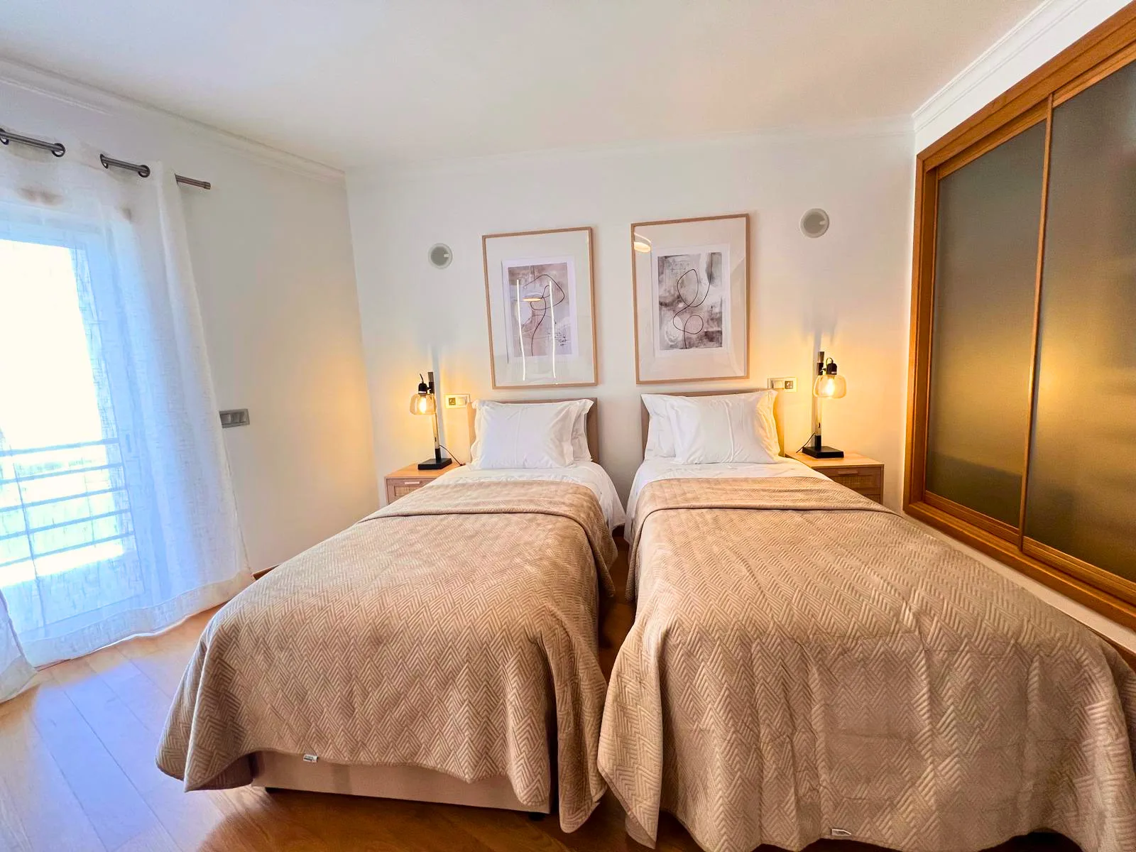 Timeless Beach IV — interior 28